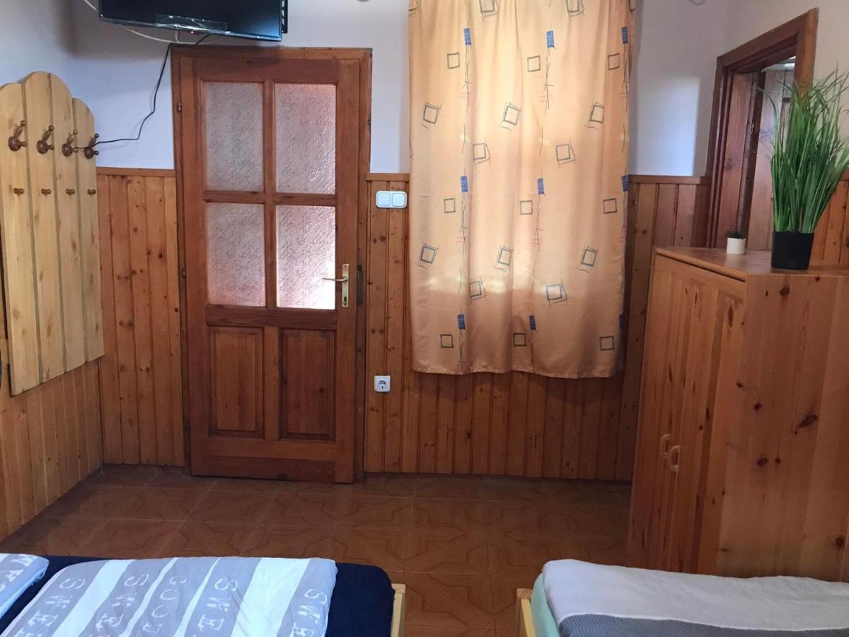 Tahiti Apartman Apartment Hajduszoboszlo Ngoại thất bức ảnh