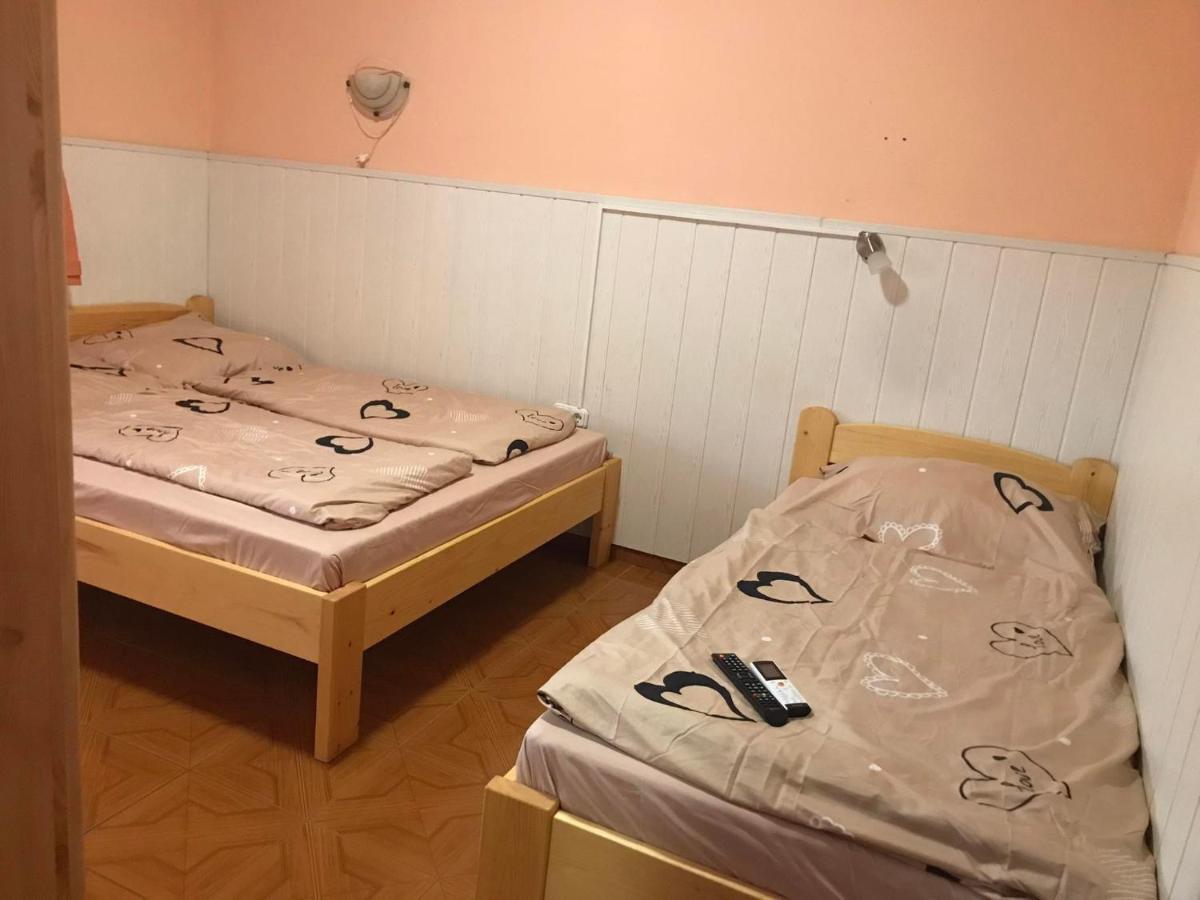 Tahiti Apartman Apartment Hajduszoboszlo Ngoại thất bức ảnh