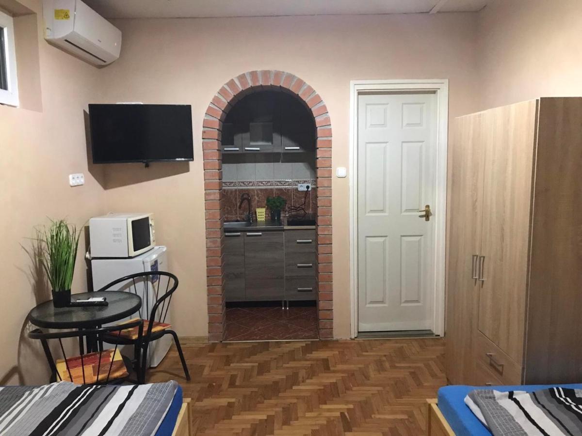 Tahiti Apartman Apartment Hajduszoboszlo Ngoại thất bức ảnh