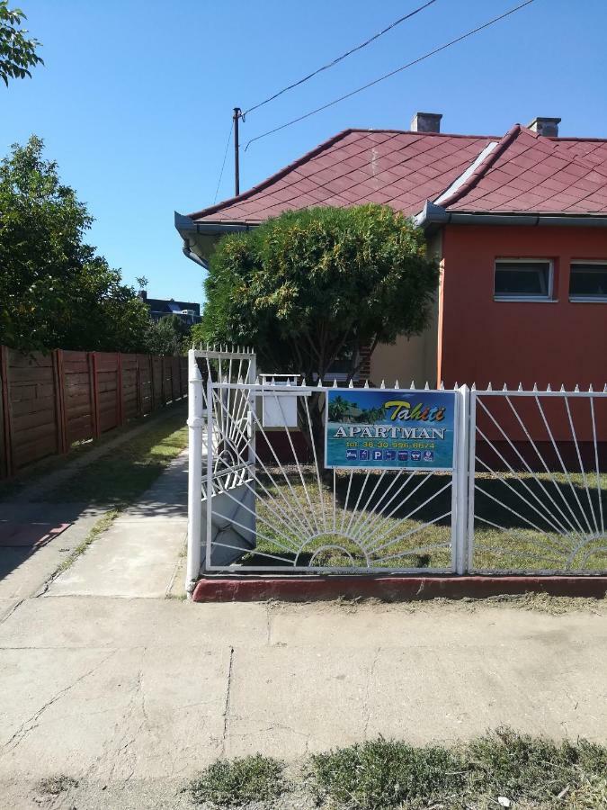 Tahiti Apartman Apartment Hajduszoboszlo Ngoại thất bức ảnh